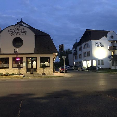 Kovacs Hotel Superior Vásárosnamény Exteriör bild